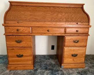 Roll top desk