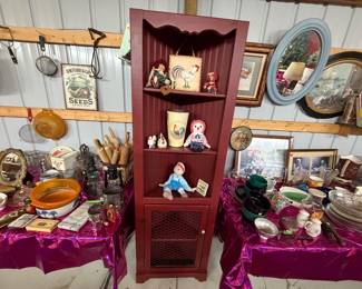 Shelf unit and Knick knacks