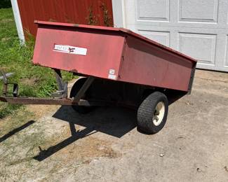 Dump lawn trailer 