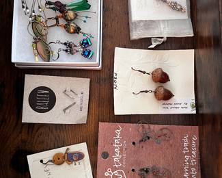 Jewelery (lots more)