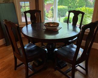 Pottery Barn distressed wood table -has a leaf to make it oval