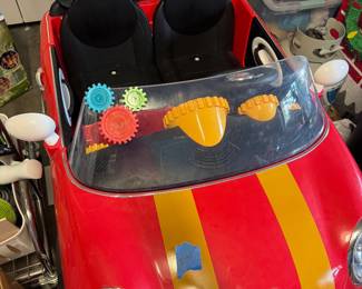 Power wheel Mickey car in working condition