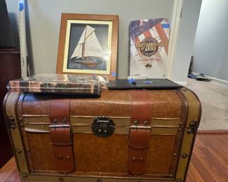 Trunk and military dolls