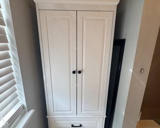 Bathroom storage cabinet