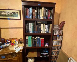 Bookcases + thousands of military and history books