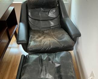 Eka Mobler lounge chair well worn $995