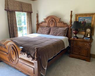 King bedroom set oak (mattress and box not included) $1400 for whole set