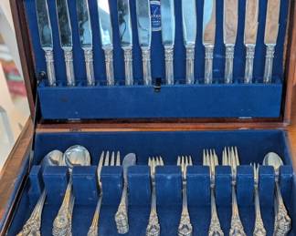 81 piece Lunt Sterling Flatware, American Victorian pattern