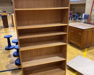Another solid bookshelf