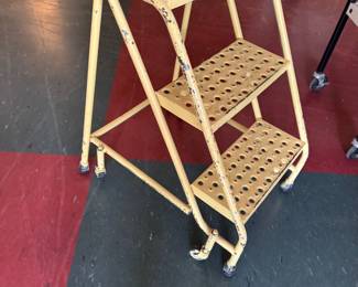 Can a step still be functional and cute? This one is!