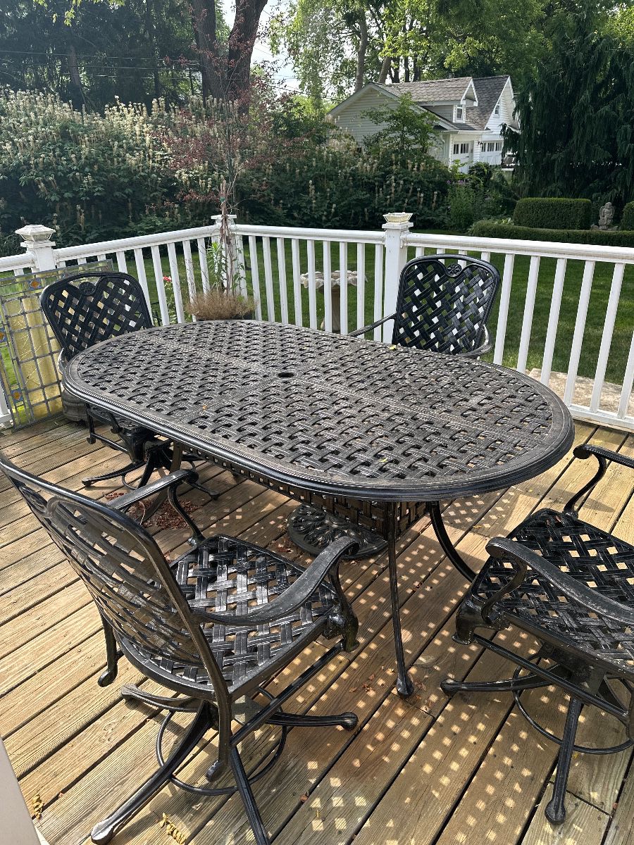 Rod Iron patio table and chairs