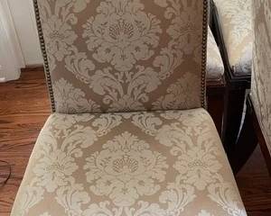 1 Dinner Chair