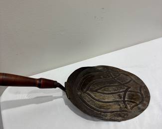 Antique pie scoop 