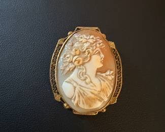 Cameo 10k gold