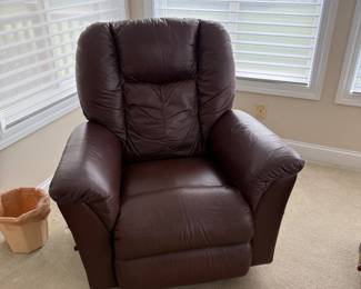 Leather recliner like new
