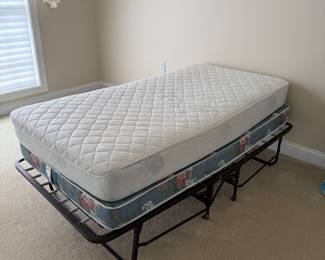 Like new lift bed queen