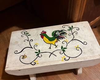 Rooster footstool