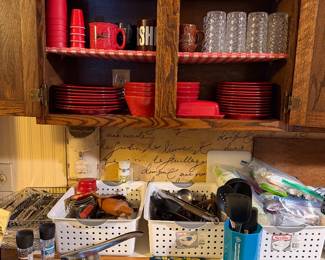 red dishes