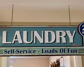 METAL LAUNDRY SIGN