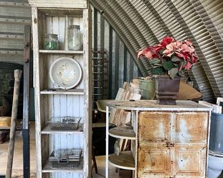 VINTAGE SHELVING