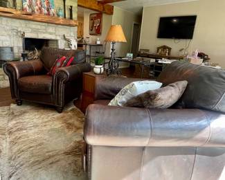 LEATHER RECLINING CHAIRS, SOUTHWEST PILLOWS