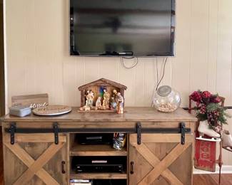 TELEVISION, FARMHOUSE TV STAND
