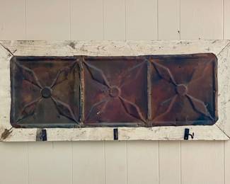 FARMHOUSE DECOR