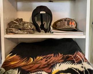 CAPS, BLANKET