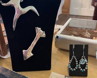 MODERNIST STERLING BROOCHES