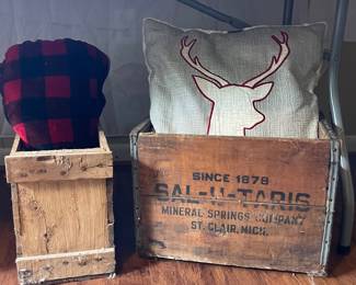 VINTAGE CRATES