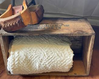 STIRRUPS, VINTAGE CRATE