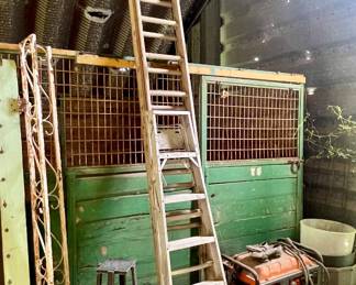ALUMINUM LADDER, PORTABLE GENERATOR