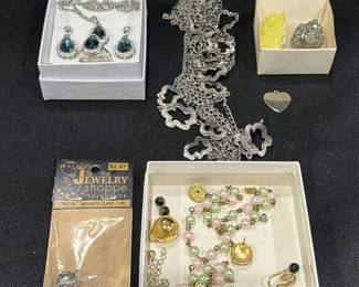 Lot 608: Assorted Jewelry and Jewelry Making Items