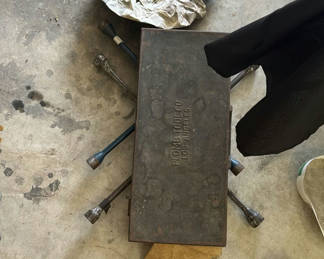 Lot 220: Pittsburgh Los Angeles metal toolbox, tow chain, jack stands, and trailer hitch receiver