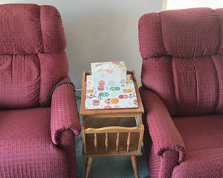 Lot 3: La-Z-Boy Recliner Chairs