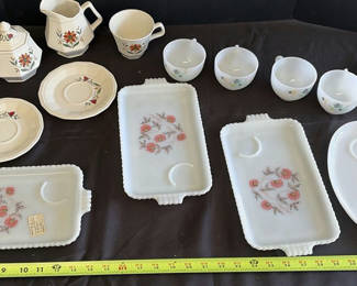 Lot 114: Assorted Vintage Floral Milk Glass Serving Trays and Tea Set Pieces