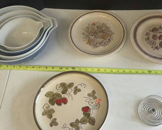 Lot 119: Assorted Ceramic Bakeware and Serving Plates