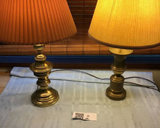 Lot 206: 2 brass table lamps with pleated shades