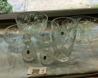 Lot 181: Crystal glassware collection