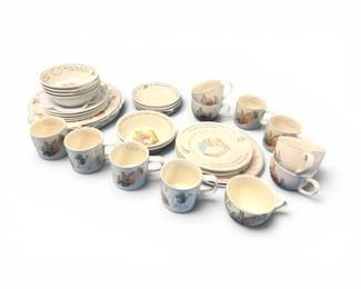 208 WedgwoodPeterRabbitChildrensDinnerwareCollection34Pieces