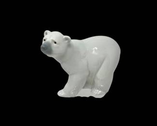 92 LladroAttentivePolarBearPorcelainFigurineSpain
