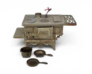 175 VintageStyleCastIronCookStoveReplicawPansSaltPepperSet