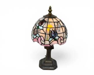 119 TiffanyStyleStainedGlassTulipTableLamp
