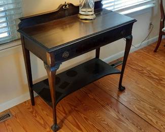 Dining room server