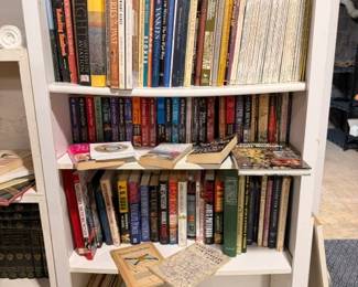 Large variety of books and magazine - a lot on furniture making, art work, novels.
