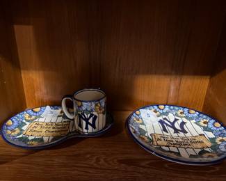 Unique NY Yankees polish pottery set 