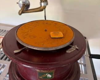 The Master voice - It winds up and turns - comes with extra needles 