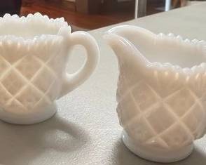 Milk glass set 