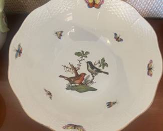 Closer view of the set of hand-painted Herend Rothschild Bird pattern dinnerware.