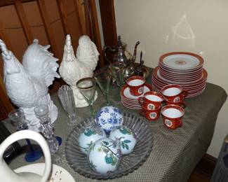 Bric-a-brac, Asian dinnerware set